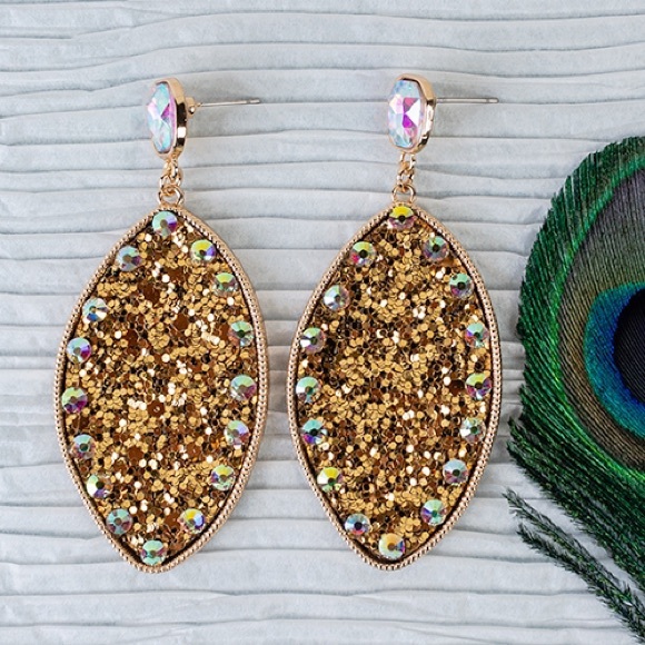 NWT! StuNNinG Gold Bling Glitter Crystal Earrings! 💕 So Pretty! - Picture 1 of 4